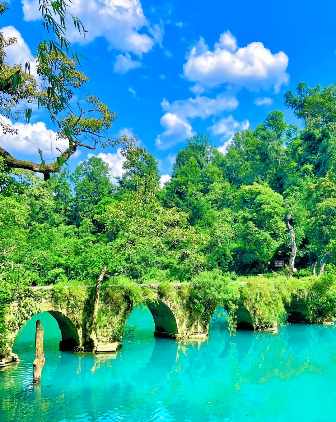 4-Day Guizhou Golden Triangle Tour: Huangguoshu, Xiaoqikong &amp; Xijiang